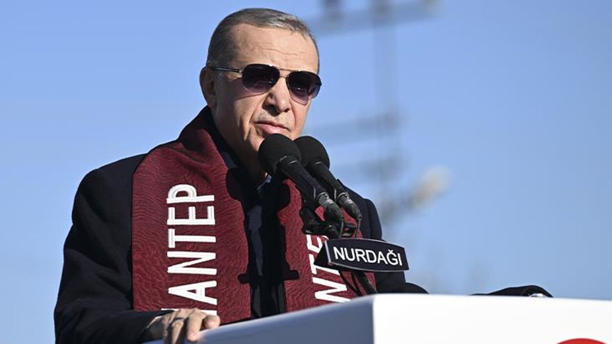 Cumhurbaşkanı Erdoğan, adaylığına itiraz eden muhalefete reaksiyon gösterdi: YSK hızlarına vurdu