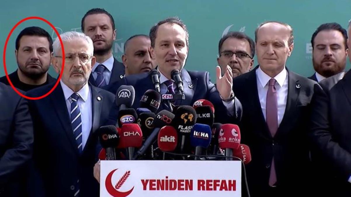 Erbakan ittifak kararını açıklarken herkes gerisindeki Davut Güloğlu'na odaklandı: Burada ne işi var?
