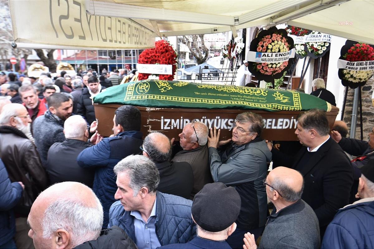 İzmir Kemalpaşa Belediye Lideri Karakayalı'nın Kardeşi Toprağa Verildi
