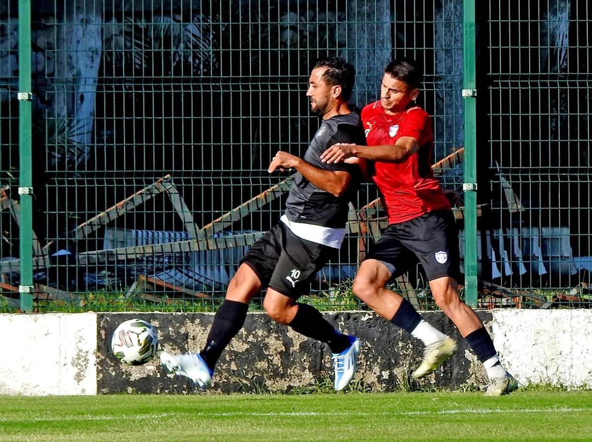 İzmir spor haberi | Çeşme Belediyespor, hazırlık maçında berabere kaldı