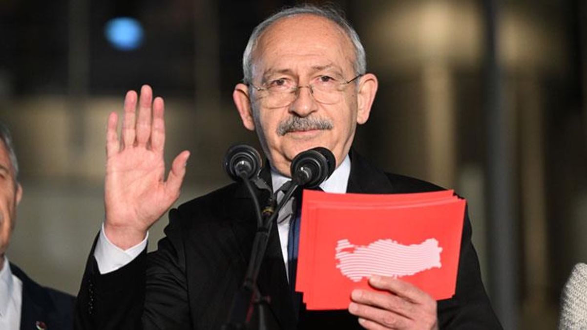 Kılıçdaroğlu aday olduktan sonra birinci ziyaretini Prof. Dr. Mehmet Haberal'a yaptı