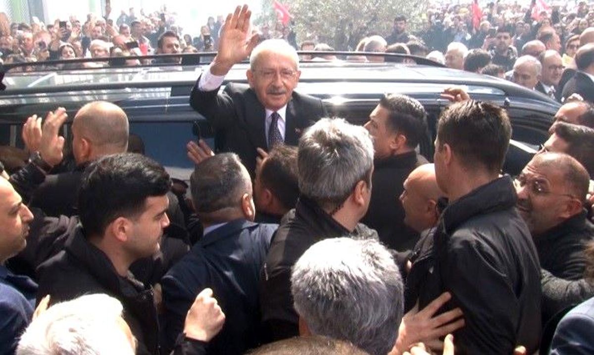 Kılıçdaroğlu'na İzmir'de miting üzere karşılama