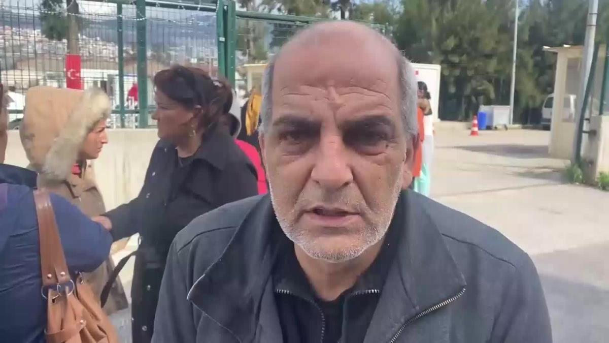 Konteynerinden Polis Zoruyla Çıkarılan İzmirli Depremzede: "Emekli Maaşım 6 Bin Lira, Kira 10 Bin Lira. Yalnız Yaşamak Hataysa Ölelim"