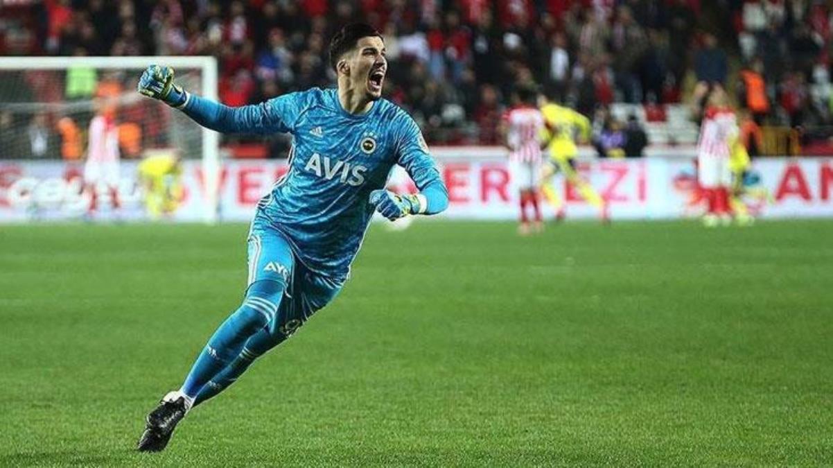 Son Dakika: Fenerbahçe, Altay Bayındır ile 4 yıllık yeni kontrat imzaladı