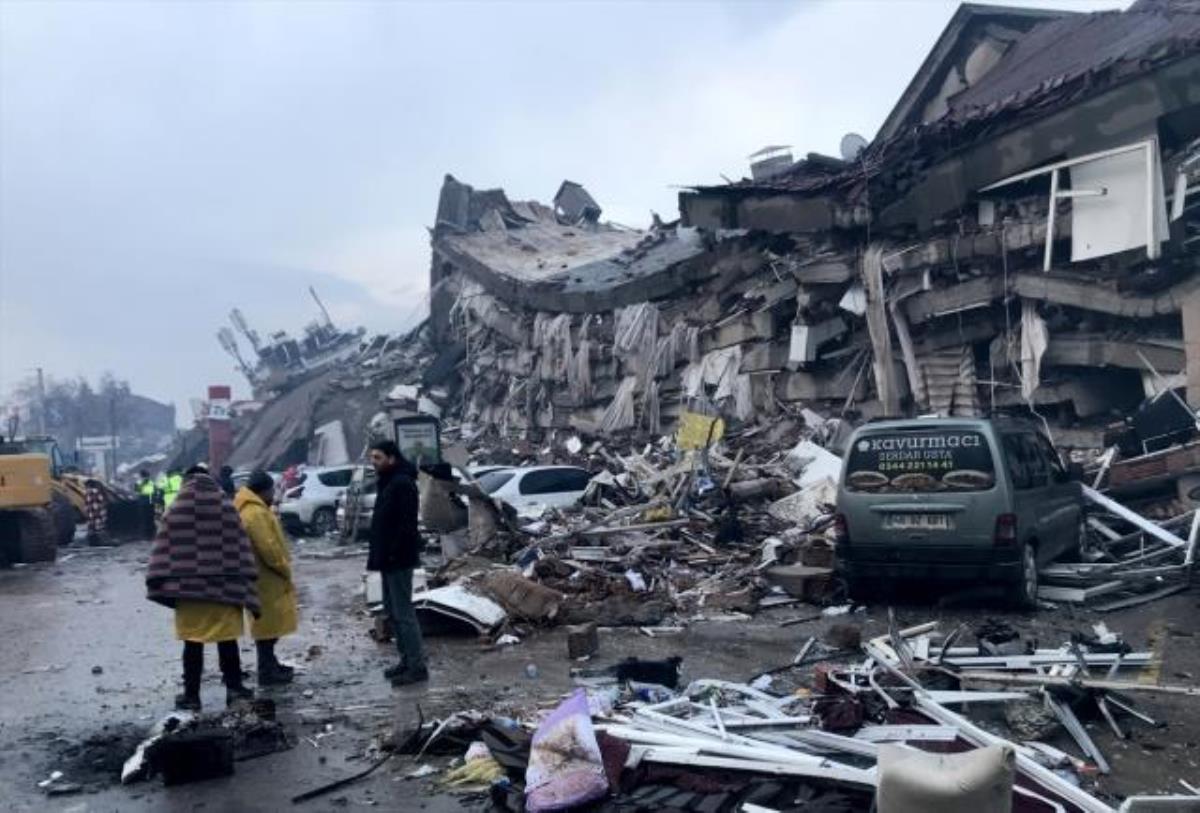 Zelzele bölgesinde meyyit ve yaralı sayısı kaç oldu? Sarsıntı bölgesinde kaç bina yıkıldı?