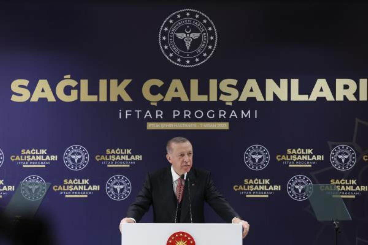Cumhurbaşkanı Erdoğan: "42 bin 500 sıhhat çalışanı alıyoruz"