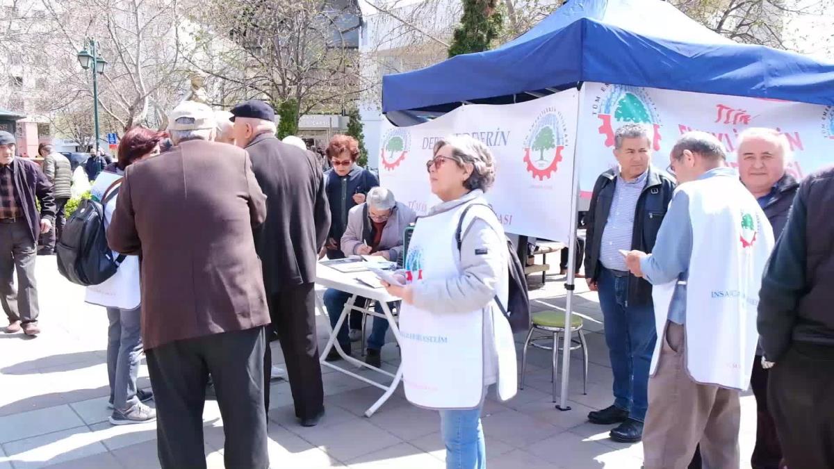 Eskişehir'de Emekliler, İmza Kampanyası Başlattı: Fiyat Artışları Dayanılmaz ve Taşınmaz Hale Geldi