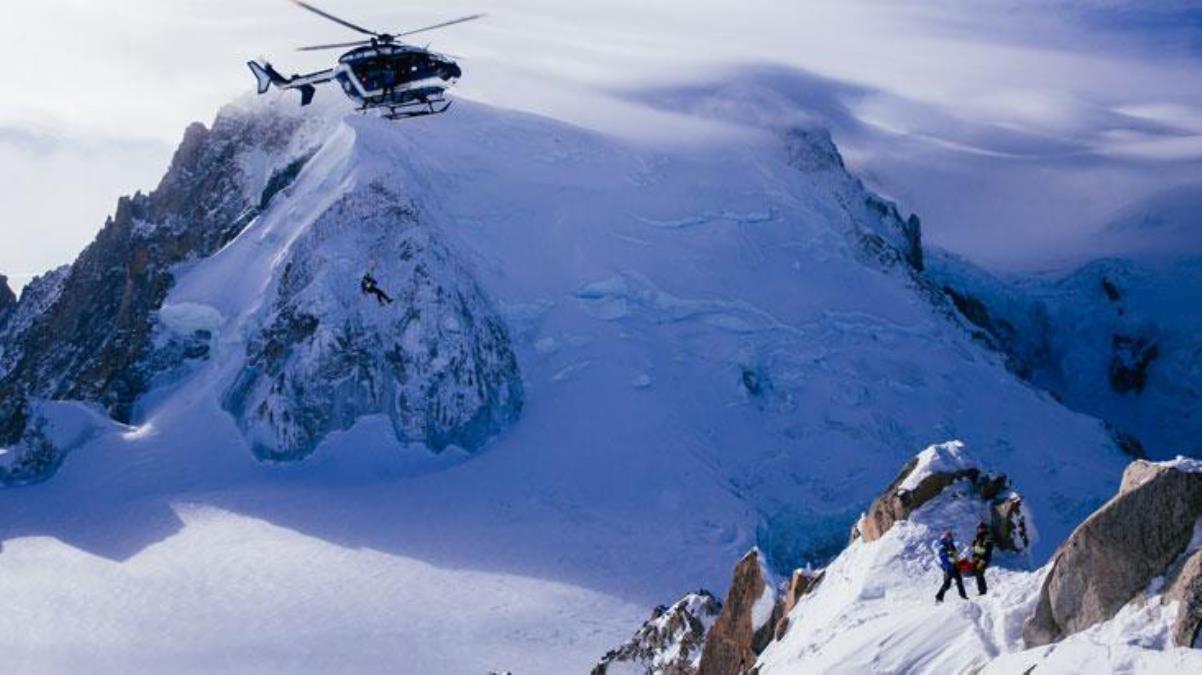Fransız Alpleri'nde çığ düşmesi sonucu 2'si dağcı 5 kişi hayatını yitirdi