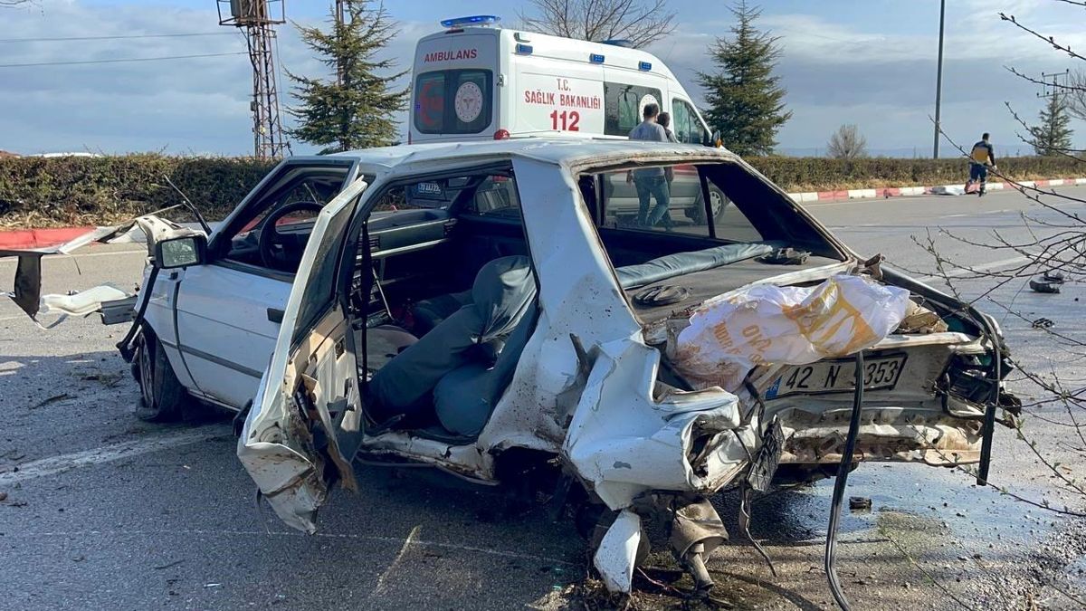 Karaman'da üç arabanın karıştığı zincirleme kaza: 3 yaralı