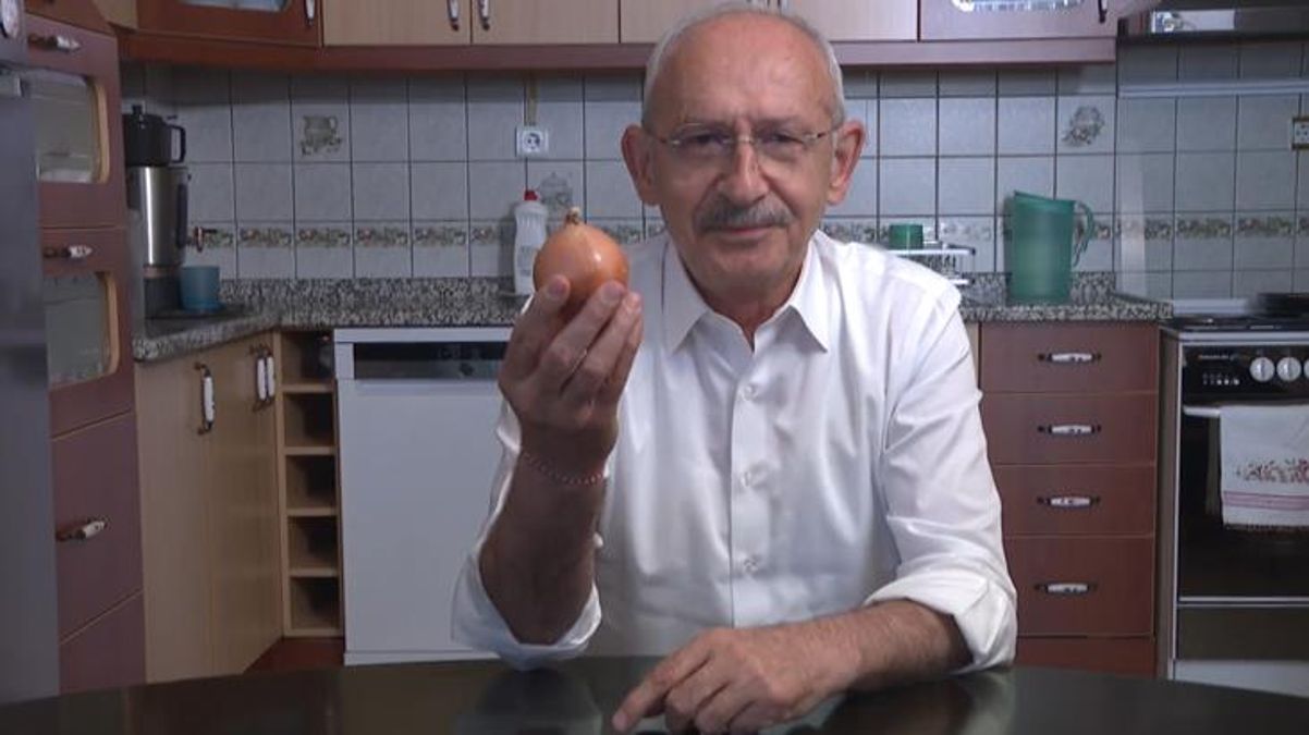Kılıçdaroğlu, "Asıl gündemimiz bu" diyerek mutfağından yeni görüntü paylaştı: Erdoğan kalırsa soğanın kilosu 100 lira olacak