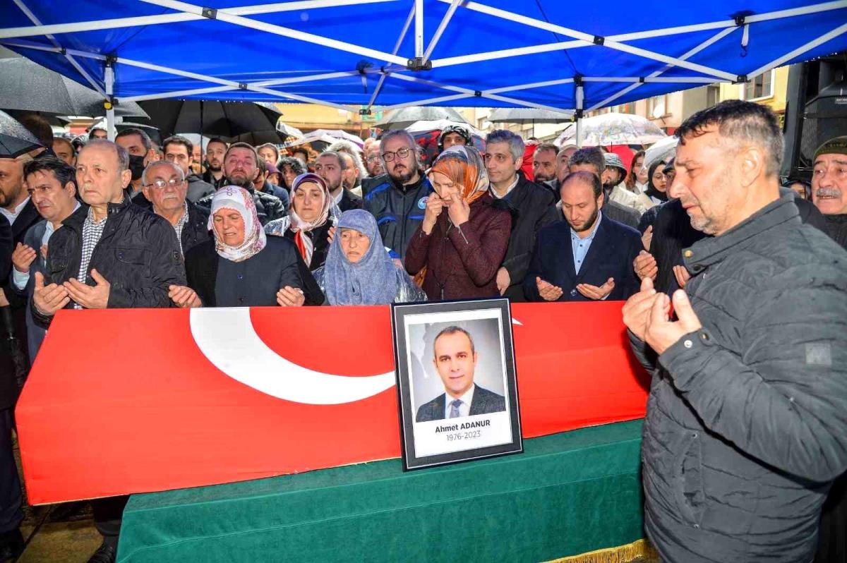 Trabzon Büyükşehir Belediyesi Genel Sekreteri Ahmet Adanur son seyahatine uğurlandı