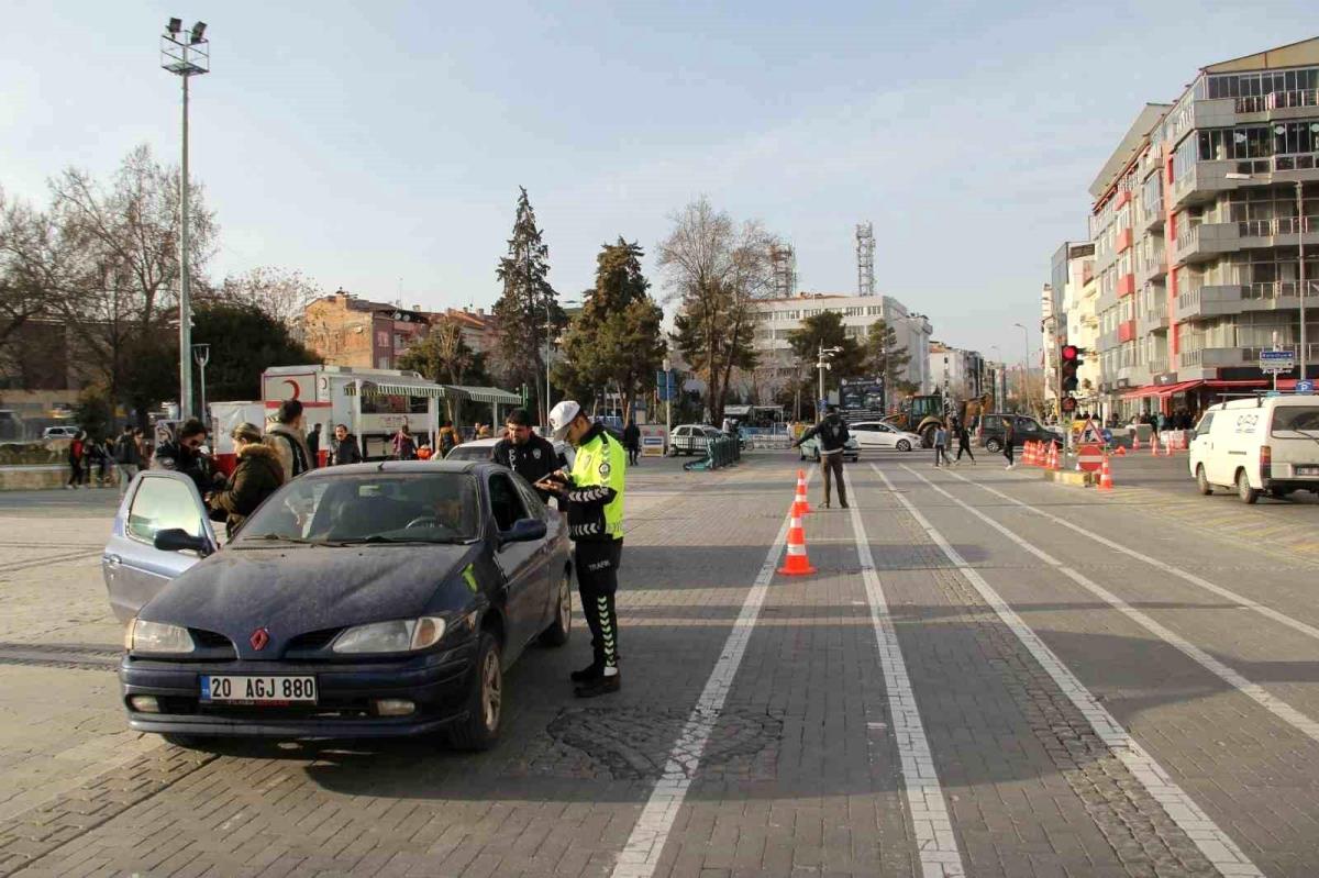 Uşak'ta 921 şoföre para cezası kesildi