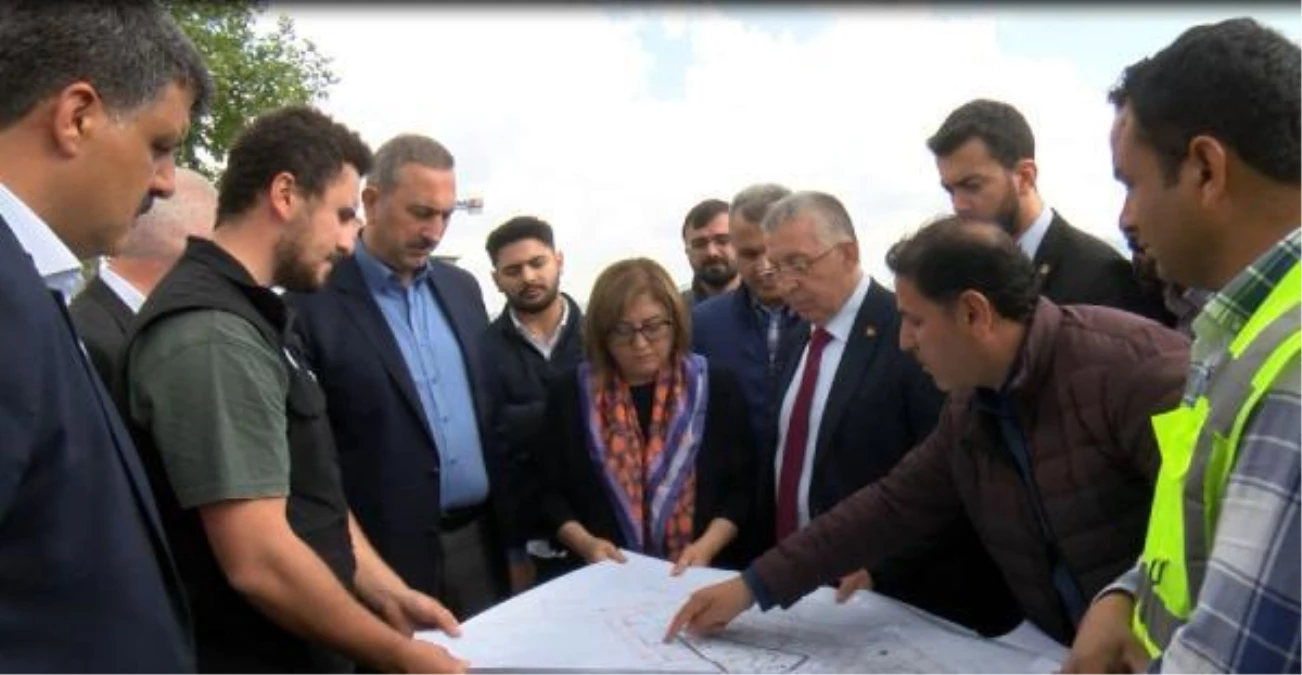 Abdulhamit Gül: Gaziantep'te 42 bin 358 zelzele konutu inşa edilecek