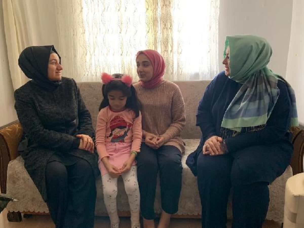 AK Parti Milletvekili Adayı Çelik, depremzede aileleri ziyaret etti