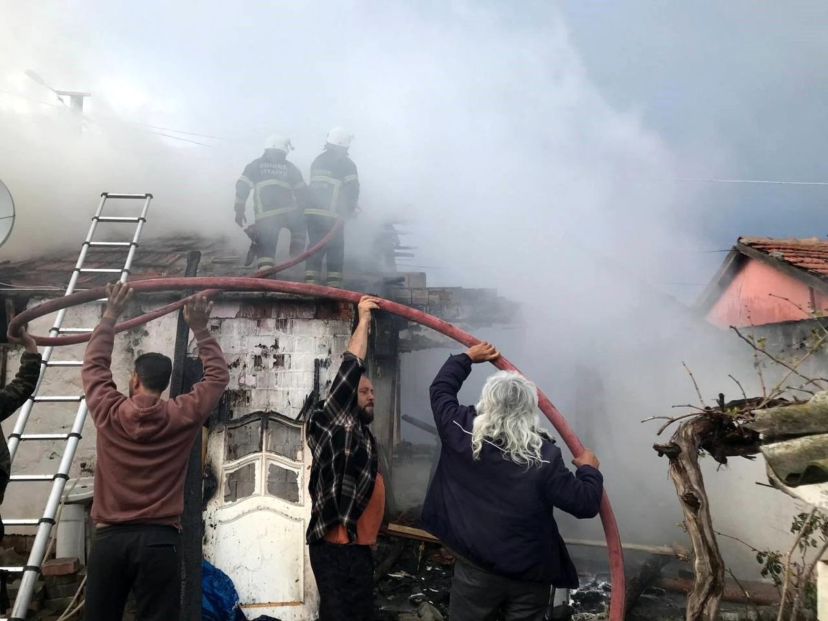 Edirne'de soba yangına neden oldu