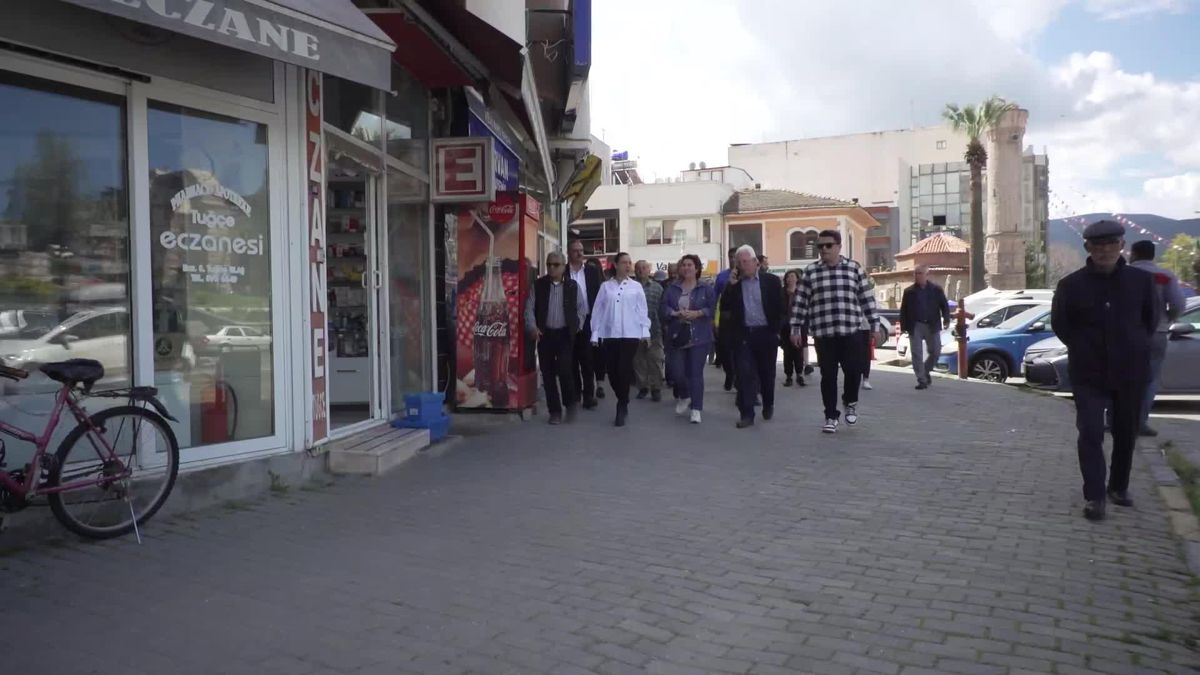 Efes Selçuk'tan Kılıçdaroğlu'na Takviye: "Adayımızın Gerisinde Kocaman Bir Halk Var"