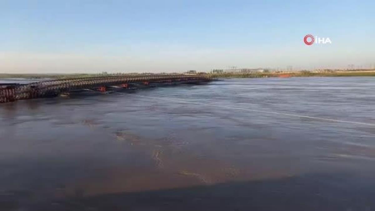 Irak'ta sel nedeniyle köprü çöktü