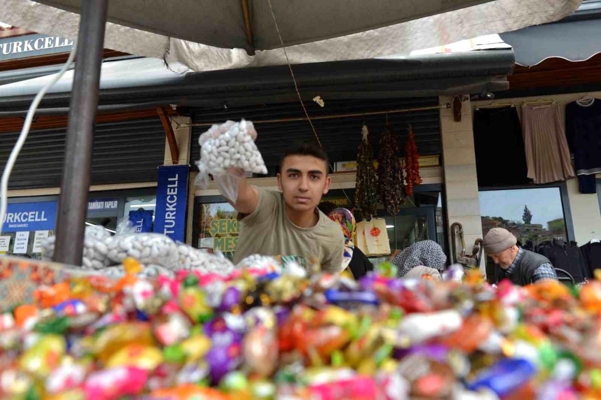 Kahramanmaraş'ta bayram şekerleri ve lokumlar tezgahlarda yerini aldı