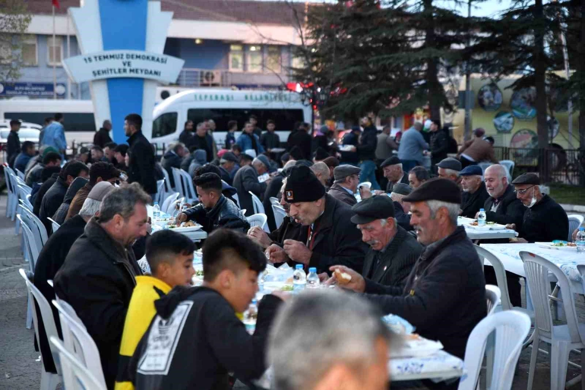 Lider Ataç, Alpu'da vatandaşlarla iftar yaptı