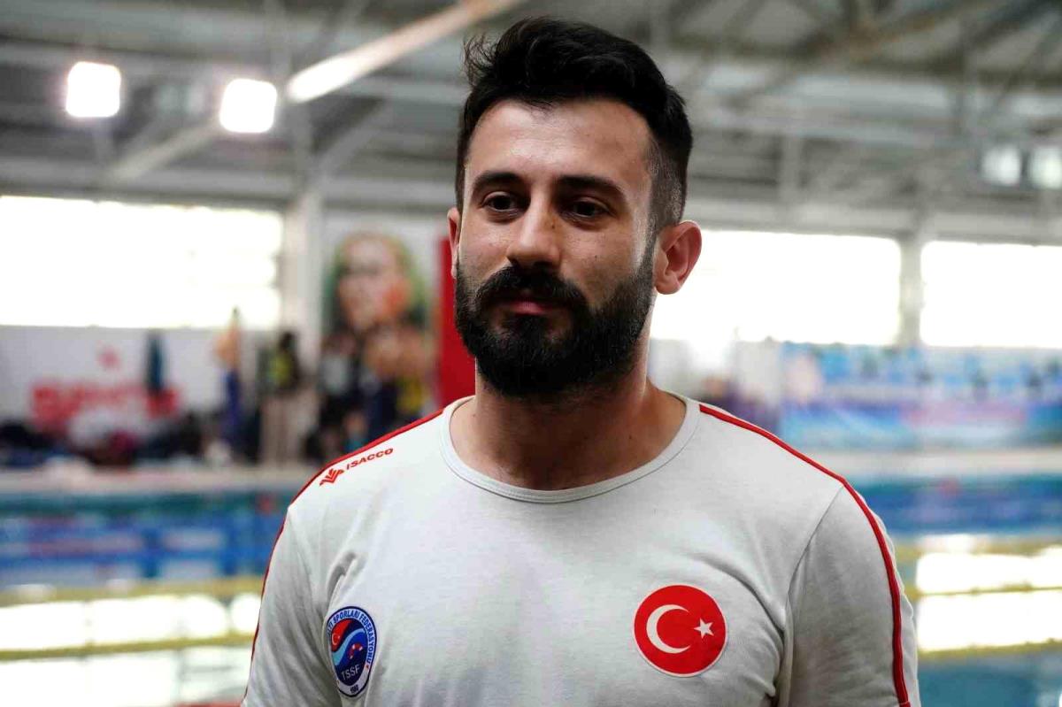 Paletli Yüzme Büyükler ve Gençler Türkiye Şampiyonası İstanbul'da yapıldı