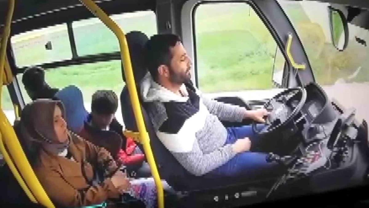 Yolcu dolu otobüsün sürücüsü uyuyakaldı, yolcular mevtten bu türlü döndü