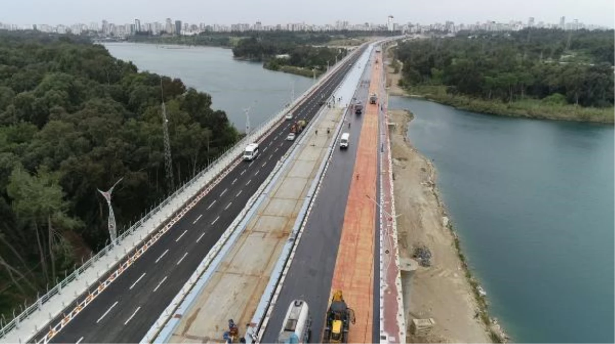 Adana 15 Temmuz Şehitler Köprüsü hizmete açıldı