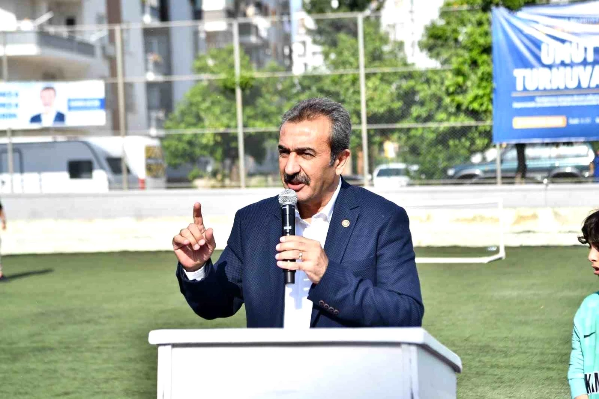 Adana'da "Gülen Yüzler Umut Turnuvası" başladı
