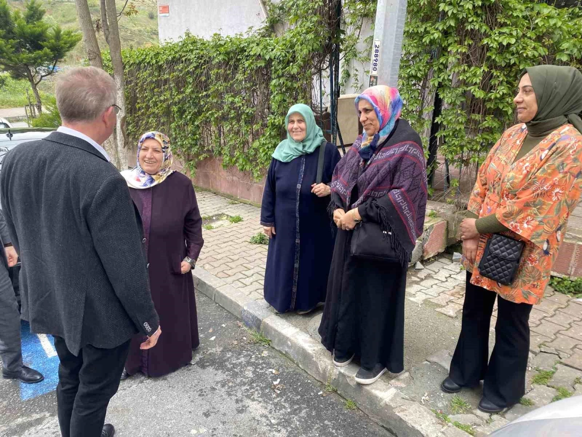 AK Parti İstanbul milletvekili adayı Kıymaz'dan depremzede aileye ziyaret
