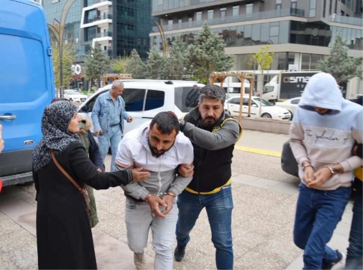 Aksaray'da Mobilya Ustası Başından Vuruldu, Şüpheliler Yakalandı