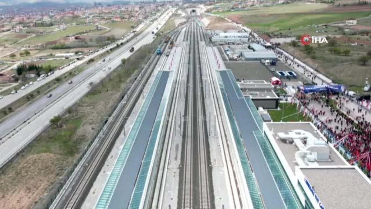 Ankara-Sivas Yüksek Süratli Treni Kırıkkale'de coşkuyla karşılandı