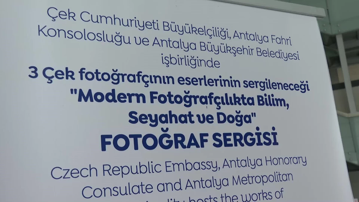 Antalya Büyükşehir'in Konut Sahipliğinde 'Modern Fotoğrafta Bilim, Seyahat ve Doğa' Standı Ziyarete Açıldı