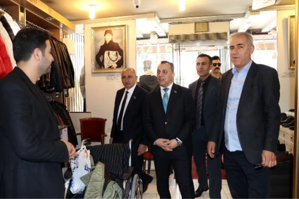 Azerbaycan heyeti, Van'da Zeve Şehitliği'ni ziyaret etti