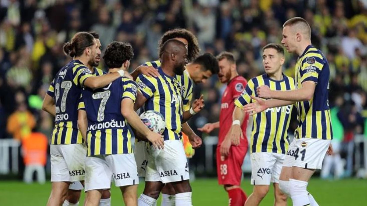 Dananın kuyruğu kopacak! İşte Sivasspor-Fenerbahçe maçının mümkün 11'i