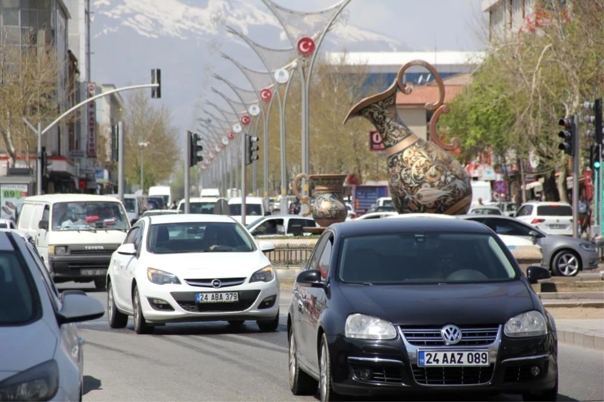 Erzincan'da trafiğe kayıtlı araç sayısı mart ayı sonu prestijiyle 66 bin 111 oldu