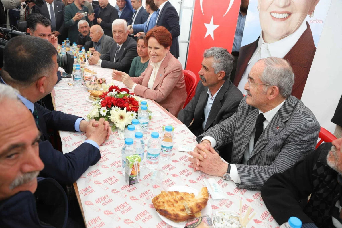 Eskişehir Büyükşehir Belediye Lideri Büyükerşen, Bayramı Malatya'da Depremzedelerle Karşıladı