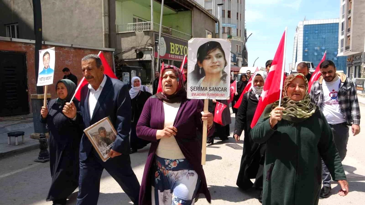 Evlat nöbetindeki annelerden davet: "Kimse HDP'ye oy vermesin"
