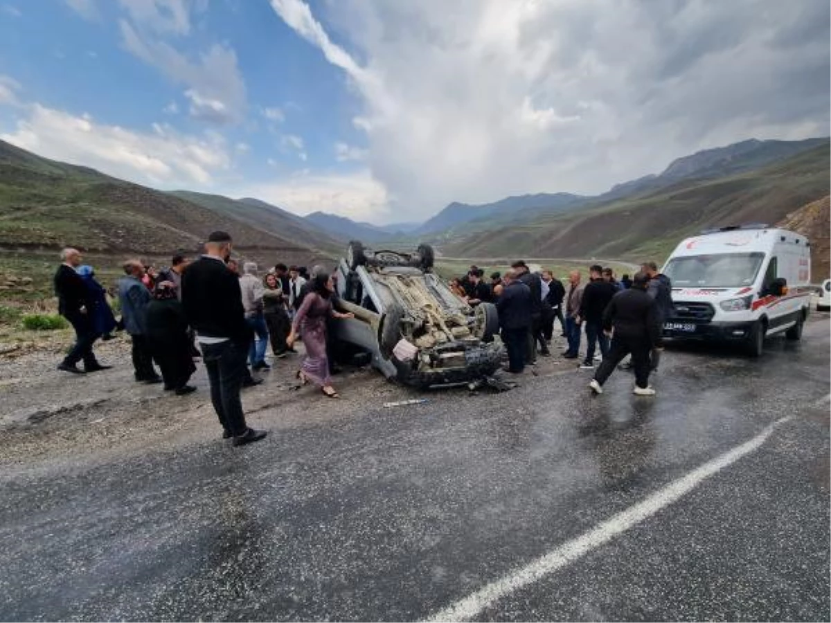 Hakkari'de takla atan araçta 5 kişi yaralandı
