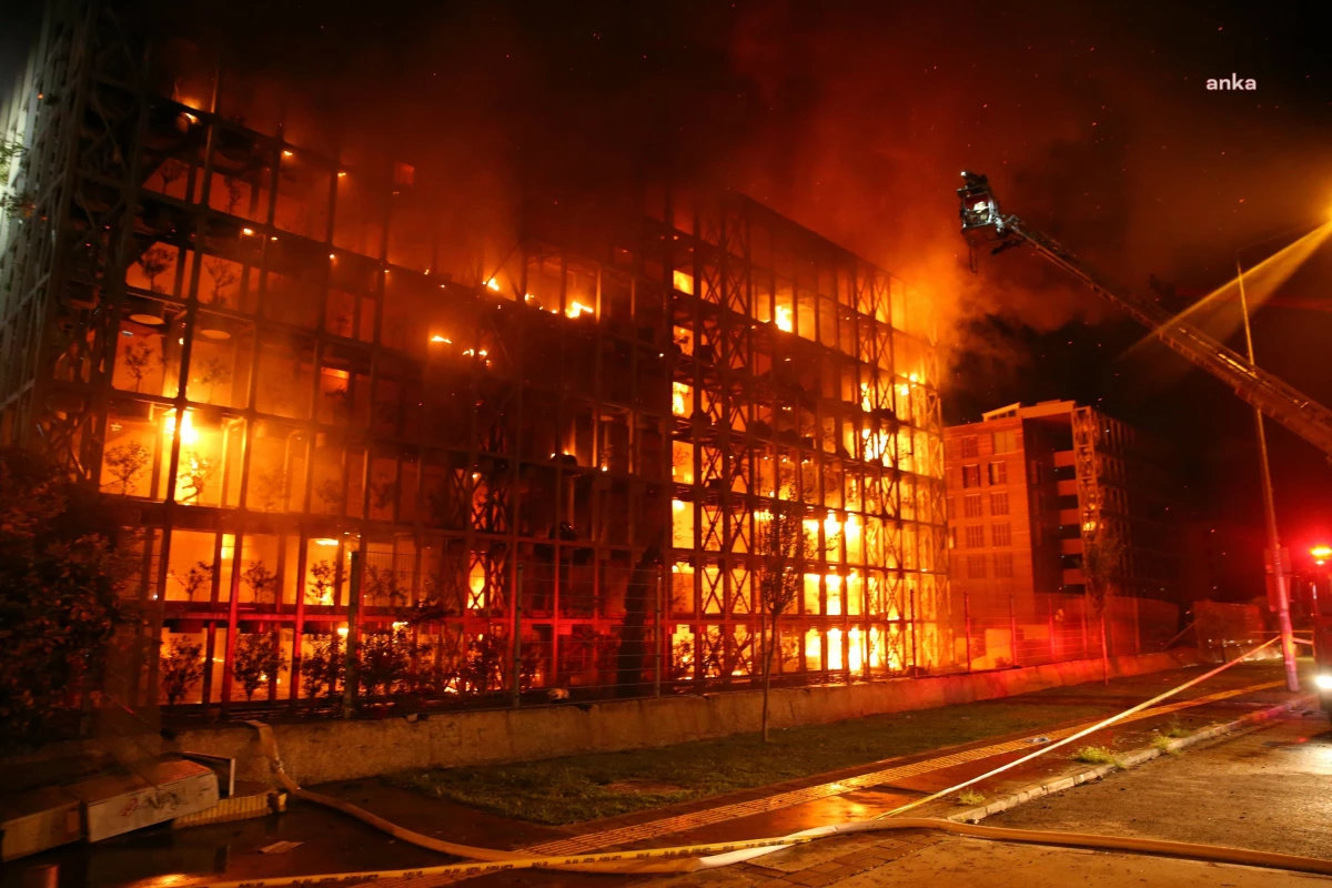 İzmir Narlıdere'deki Lüks Sitedeki Yangın Sonrası Folkart'tan Açıklama