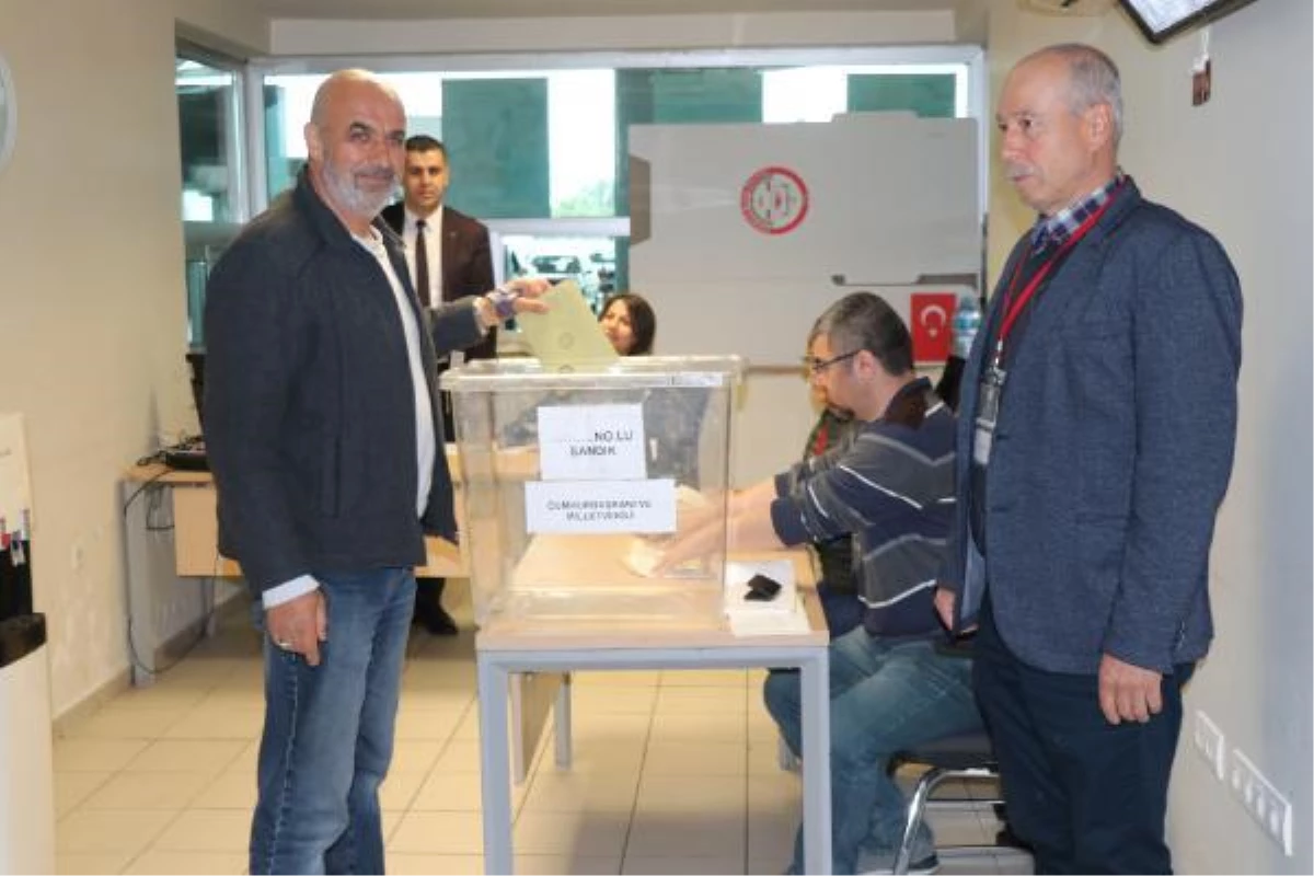 Kapıkule'de oy kullanma süreçleri başladı (2)