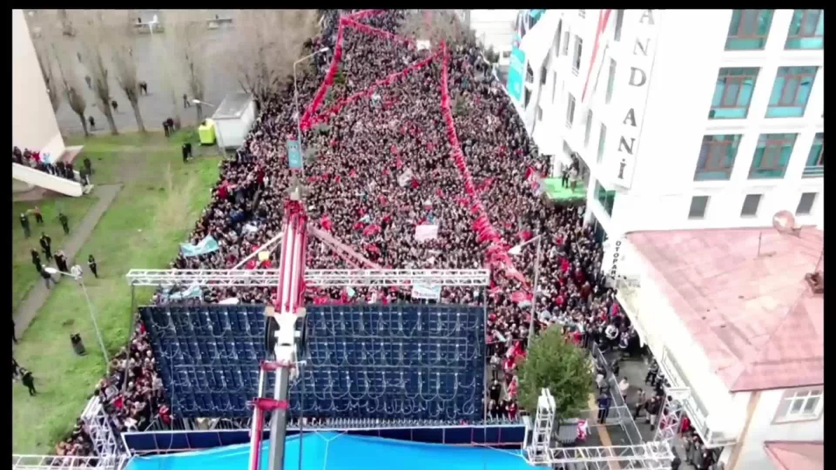Kemal Kılıçdaroğlu Kars'ta: "Demokrasinin Önündeki En Büyük Pürüz, Kayyum Uygulamasına Son Vereceğiz"