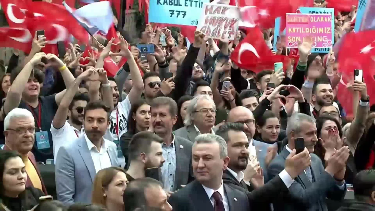 Kılıçdaroğlu: "Saraylarda Gözüm Yok. Rahatsız Olurum Zati Saraylarda Oturmaktan. Atatürk'ün Bir Köşkü Vardır.