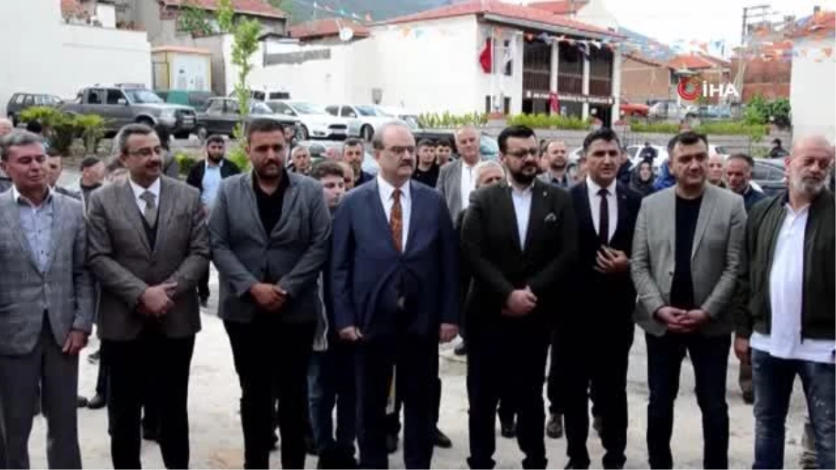 Kırkağaç Karaosmanzade Camii yine ibadete açıldı