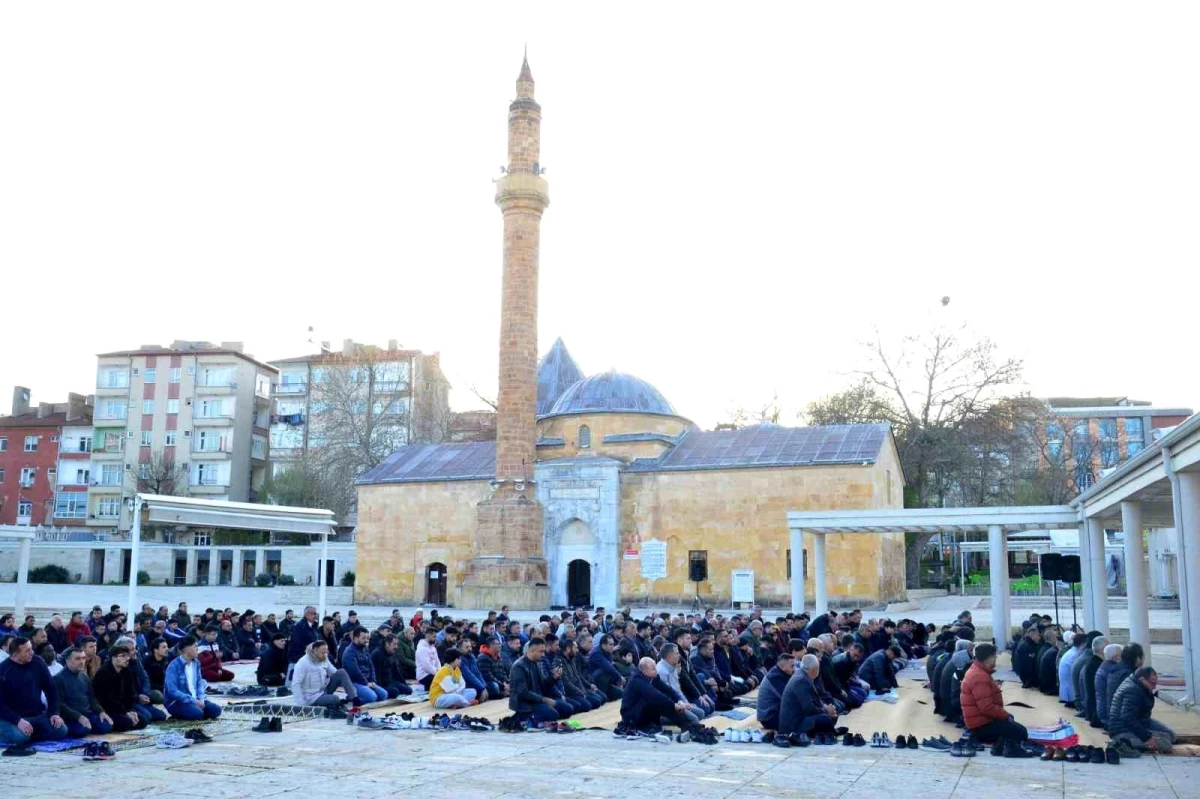 Kırşehir'de bayram coşkusu Ahi Evran Külliyesinde yaşandı