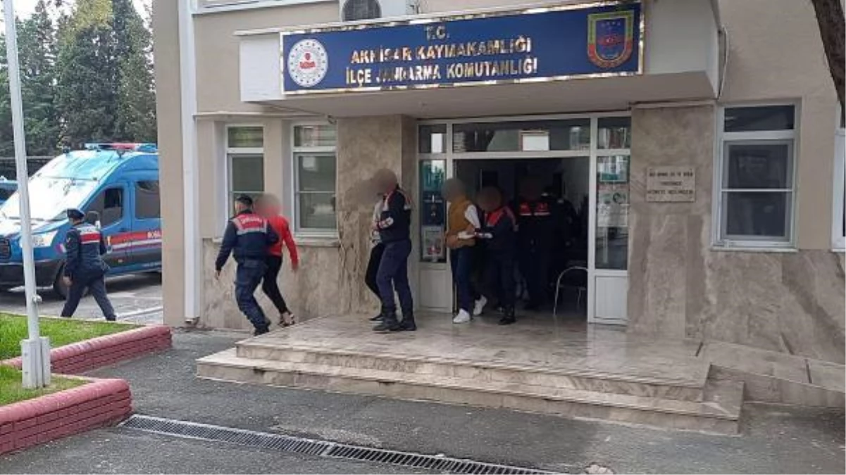 Manisa'da Uyuşturucu Operasyonu: 25 Kuşkulu Gözaltına Alındı