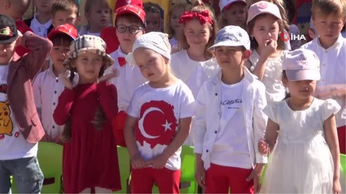 Mersin'de Rus öğrenciler 23 Nisan'ı kutladı