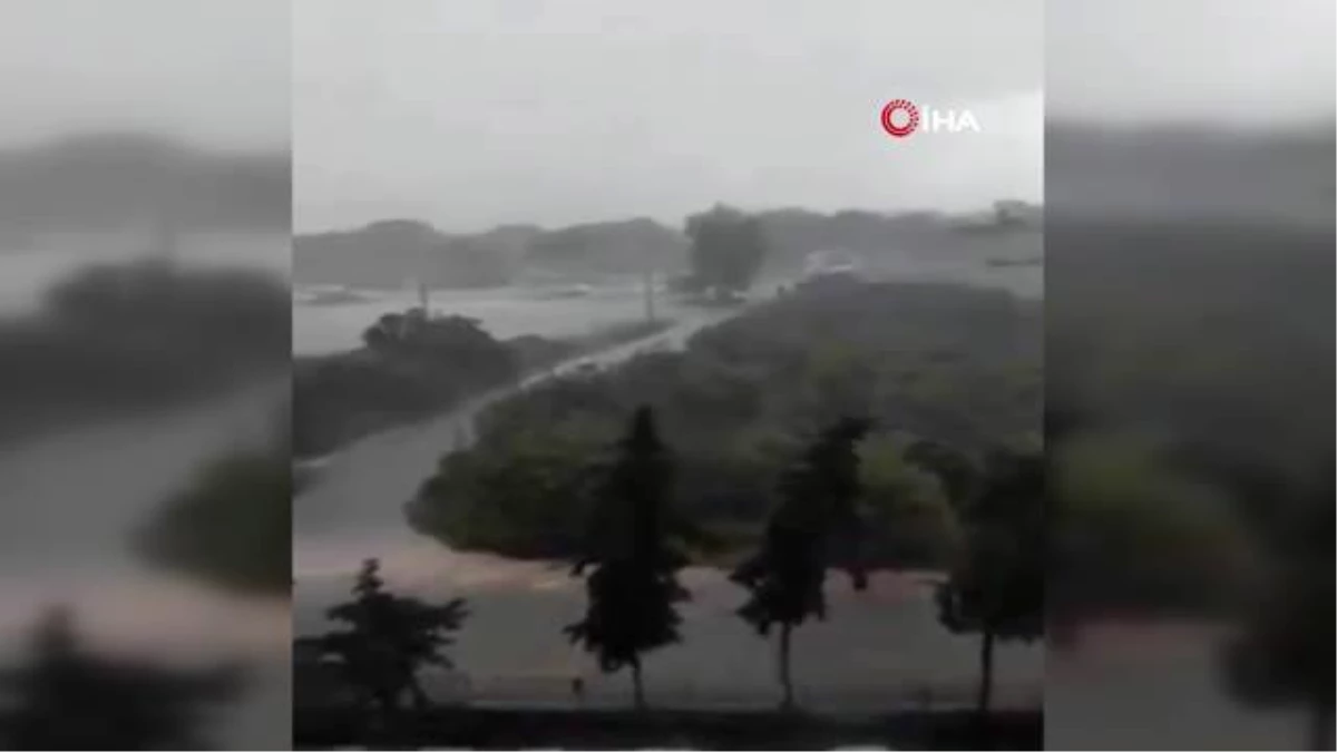 Mersin'i dolu ve sağanak yağış vurdu, yakınlarına yıldırım düşen vatandaşın panik anları kameralara yansıdı