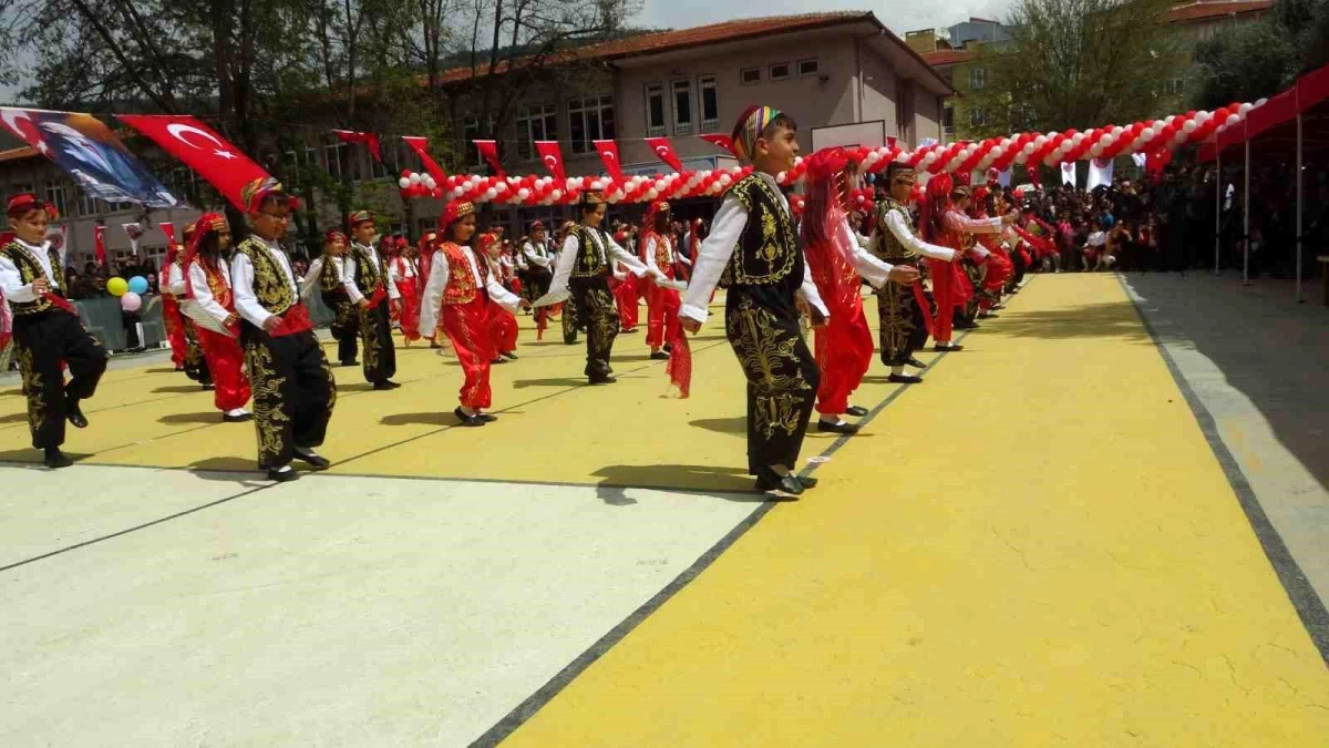 Muğla'daki 23 Nisan kutlamaları coşku ile kutlandı