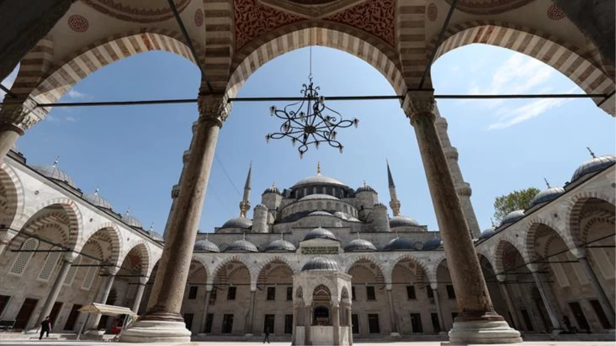 Onarımı tamamlandı, Sultanahmet Camii ibadete açılıyor! Son hali havadan görüntülendi