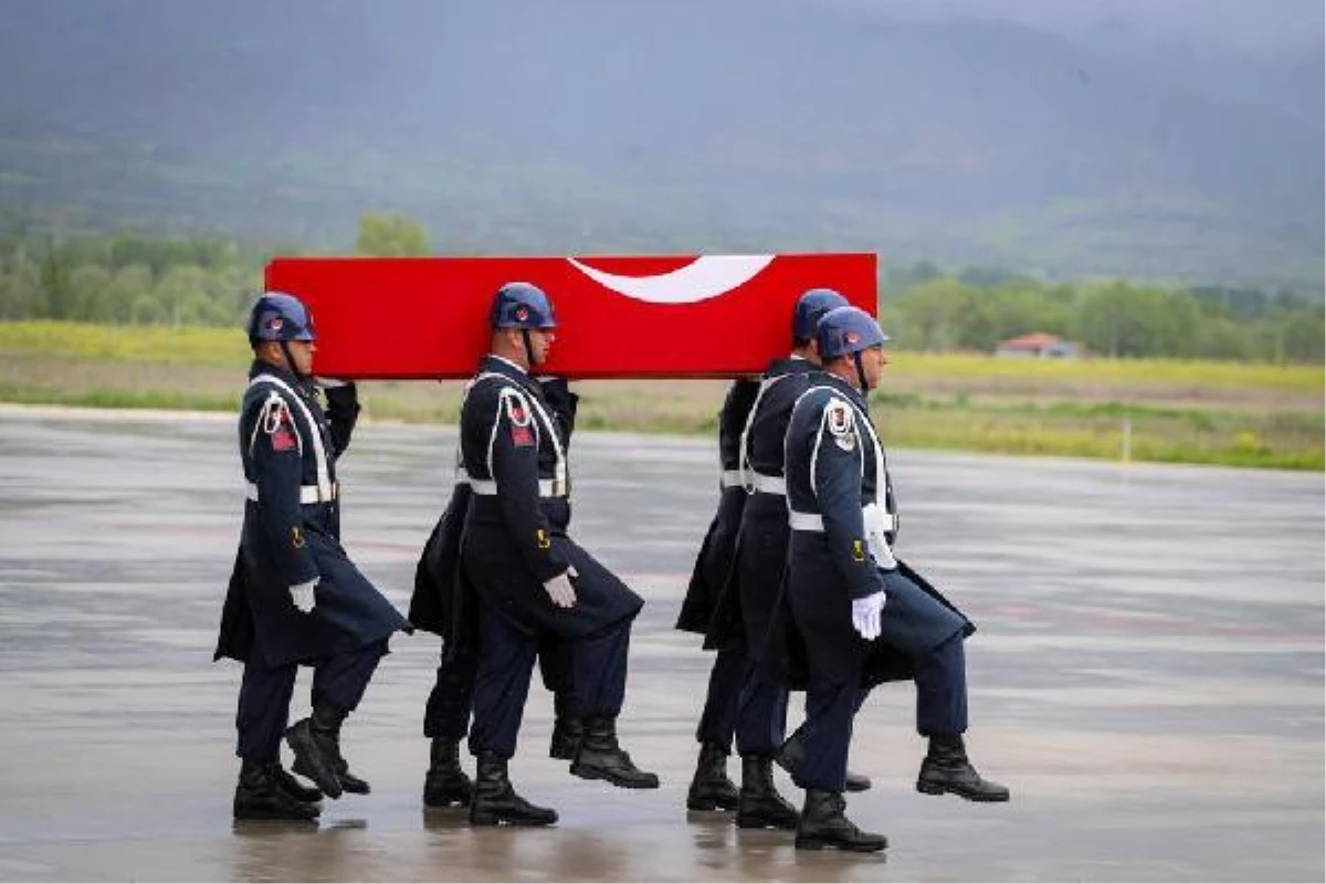 Şehit Jandarma Astsubay Üstçavuş Mehmet Gündüz'ün cenazesi Tokat'a getirildi