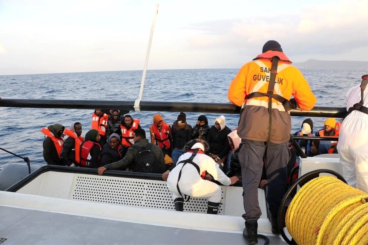 Yunan unsurlarınca mevte terk edilen 50 kaçak göçmen kurtarıldı